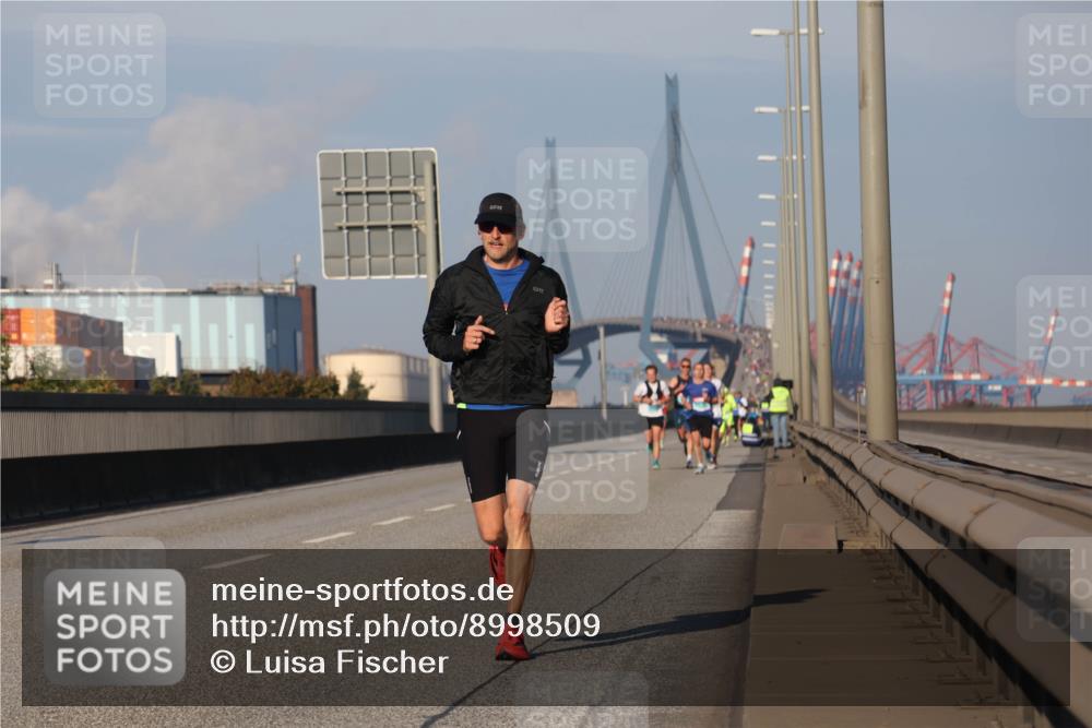 03.10.2025 - Köhlbrandbrückenlauf Luisa Fischer http://msf.ph/oto/8998509 03.10.2025 10:39:37 Position 3  meine-sportfotos.de