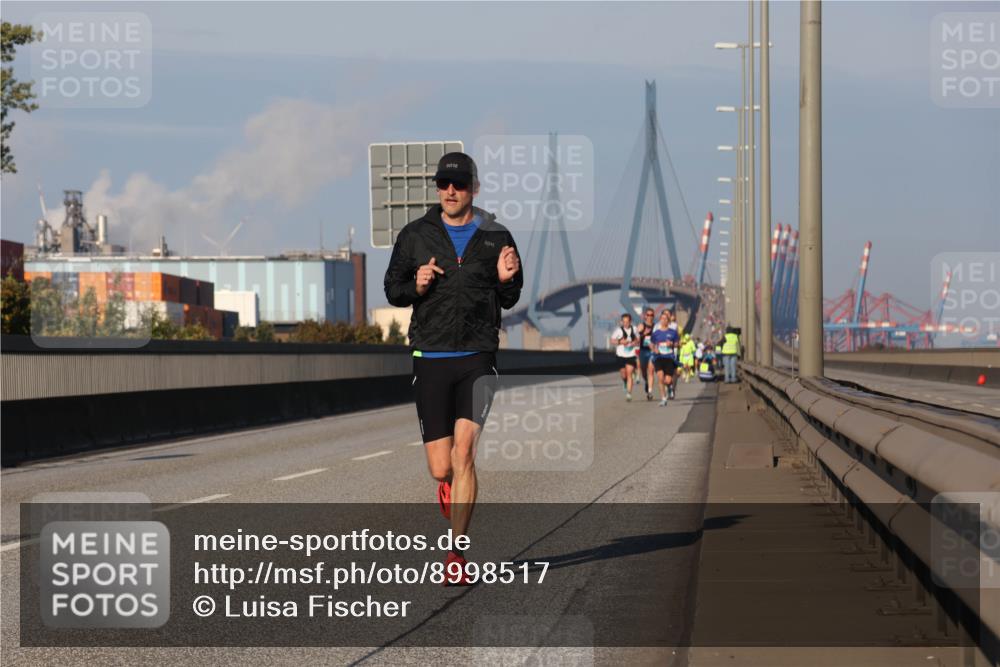 03.10.2025 - Köhlbrandbrückenlauf Luisa Fischer http://msf.ph/oto/8998517 03.10.2025 10:39:37 Position 3  meine-sportfotos.de