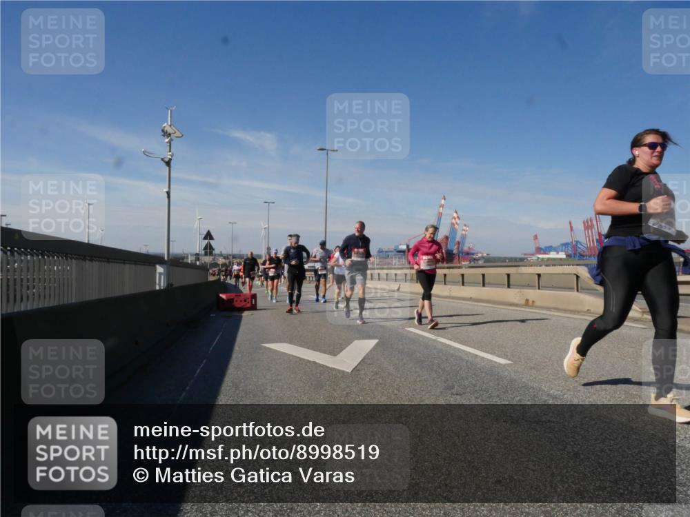 03.10.2025 - Köhlbrandbrückenlauf Matties Gatica Varas http://msf.ph/oto/8998519 03.10.2025 12:50:43 Position 2  meine-sportfotos.de