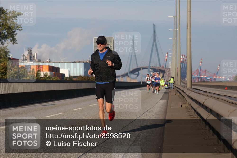 03.10.2025 - Köhlbrandbrückenlauf Luisa Fischer http://msf.ph/oto/8998520 03.10.2025 10:39:38 Position 3  meine-sportfotos.de