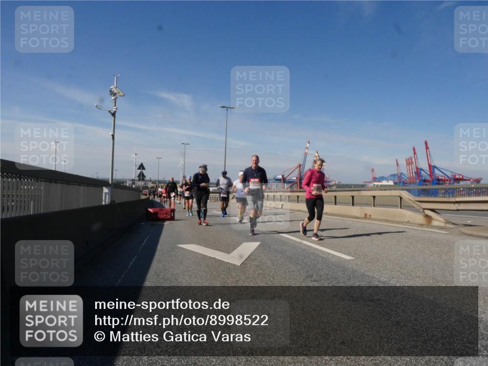 03.10.2025 - Köhlbrandbrückenlauf Matties Gatica Varas http://msf.ph/oto/8998522 03.10.2025 12:50:43 Position 2  meine-sportfotos.de