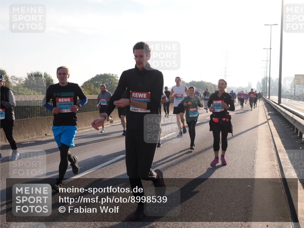 03.10.2025 - Köhlbrandbrückenlauf Fabian Wolf http://msf.ph/oto/8998539 03.10.2025 09:15:52 Position 3 3156, 1294 meine-sportfotos.de