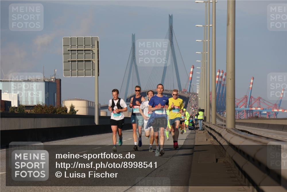 03.10.2025 - Köhlbrandbrückenlauf Luisa Fischer http://msf.ph/oto/8998541 03.10.2025 10:39:47 Position 3  meine-sportfotos.de