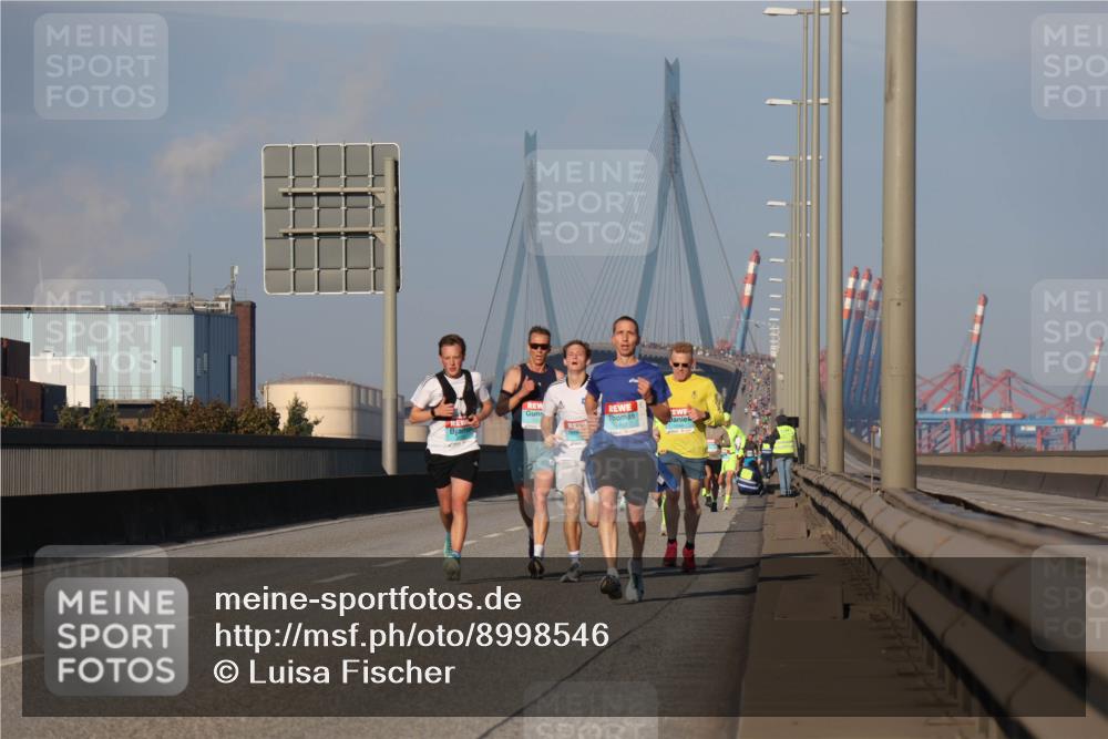 03.10.2025 - Köhlbrandbrückenlauf Luisa Fischer http://msf.ph/oto/8998546 03.10.2025 10:39:47 Position 3  meine-sportfotos.de