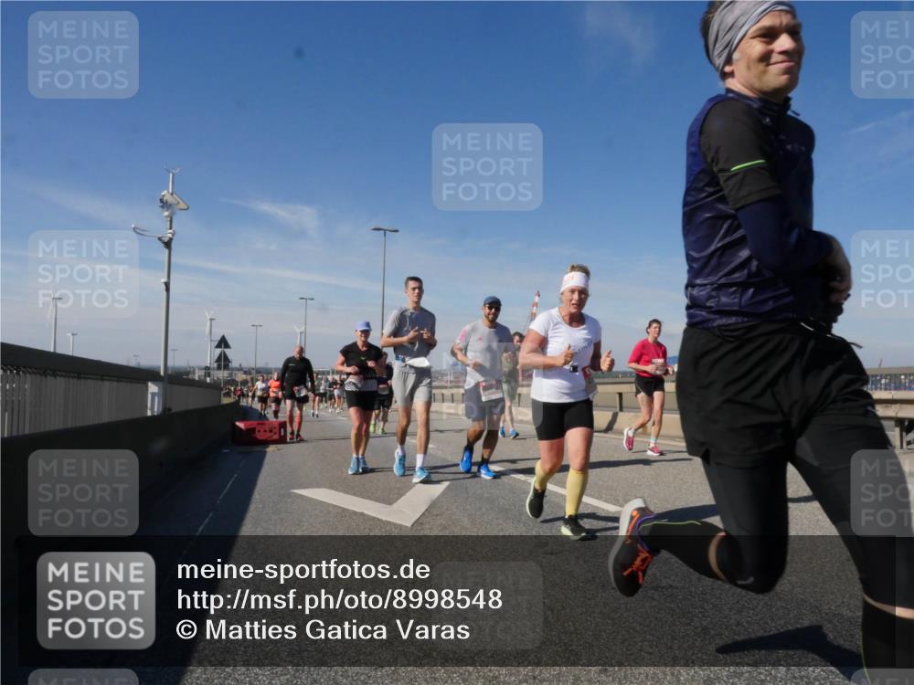 03.10.2025 - Köhlbrandbrückenlauf Matties Gatica Varas http://msf.ph/oto/8998548 03.10.2025 12:50:47 Position 2  meine-sportfotos.de