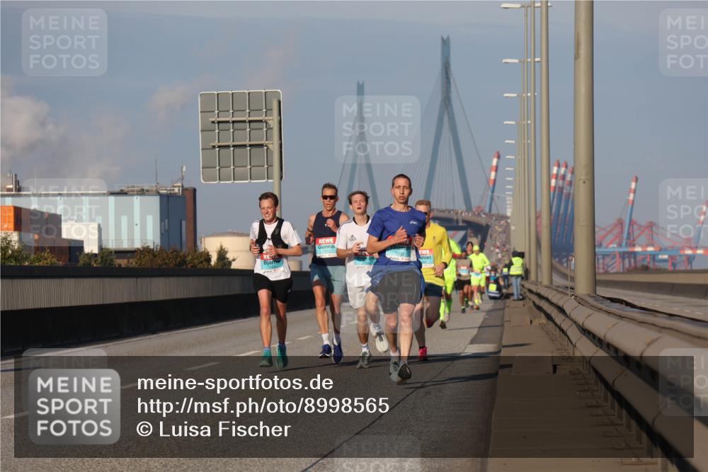 03.10.2025 - Köhlbrandbrückenlauf Luisa Fischer http://msf.ph/oto/8998565 03.10.2025 10:39:49 Position 3 1032 meine-sportfotos.de