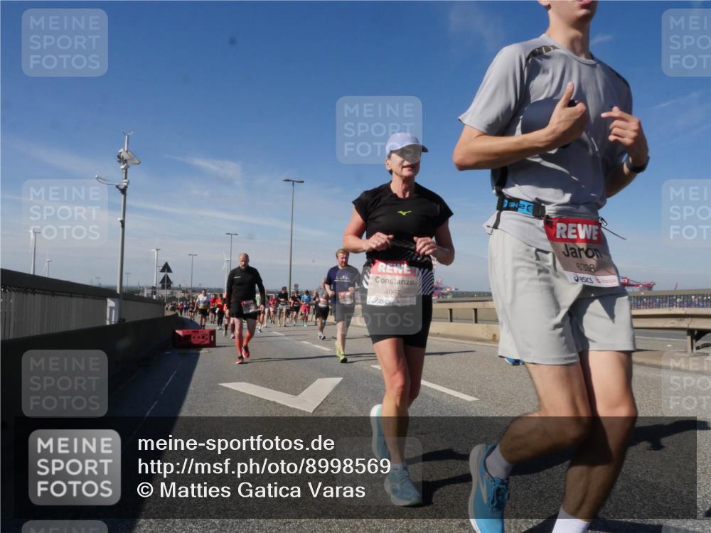 03.10.2025 - Köhlbrandbrückenlauf Matties Gatica Varas http://msf.ph/oto/8998569 03.10.2025 12:50:49 Position 2 4067, 2, 6338 meine-sportfotos.de