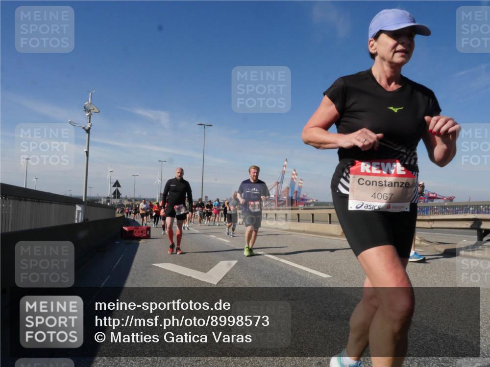 03.10.2025 - Köhlbrandbrückenlauf Matties Gatica Varas http://msf.ph/oto/8998573 03.10.2025 12:50:50 Position 2 4067 meine-sportfotos.de