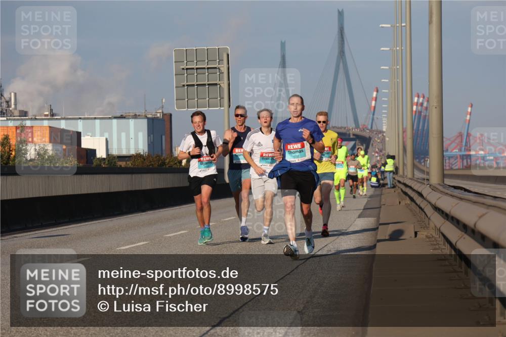 03.10.2025 - Köhlbrandbrückenlauf Luisa Fischer http://msf.ph/oto/8998575 03.10.2025 10:39:50 Position 3 1032, 3154 meine-sportfotos.de