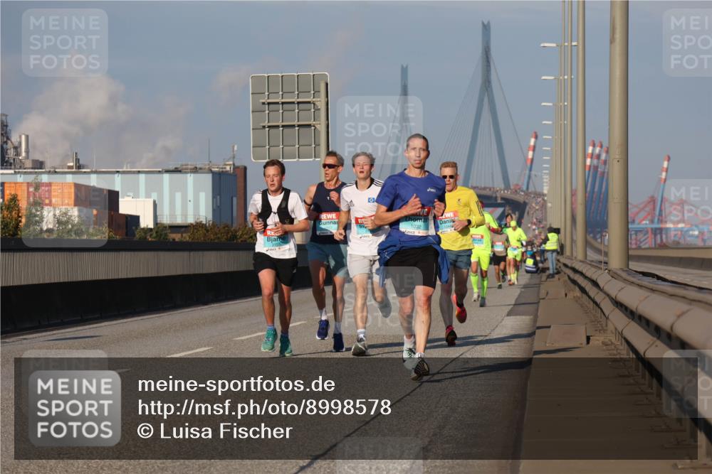 03.10.2025 - Köhlbrandbrückenlauf Luisa Fischer http://msf.ph/oto/8998578 03.10.2025 10:39:50 Position 3 3153, 1032, 1044 meine-sportfotos.de