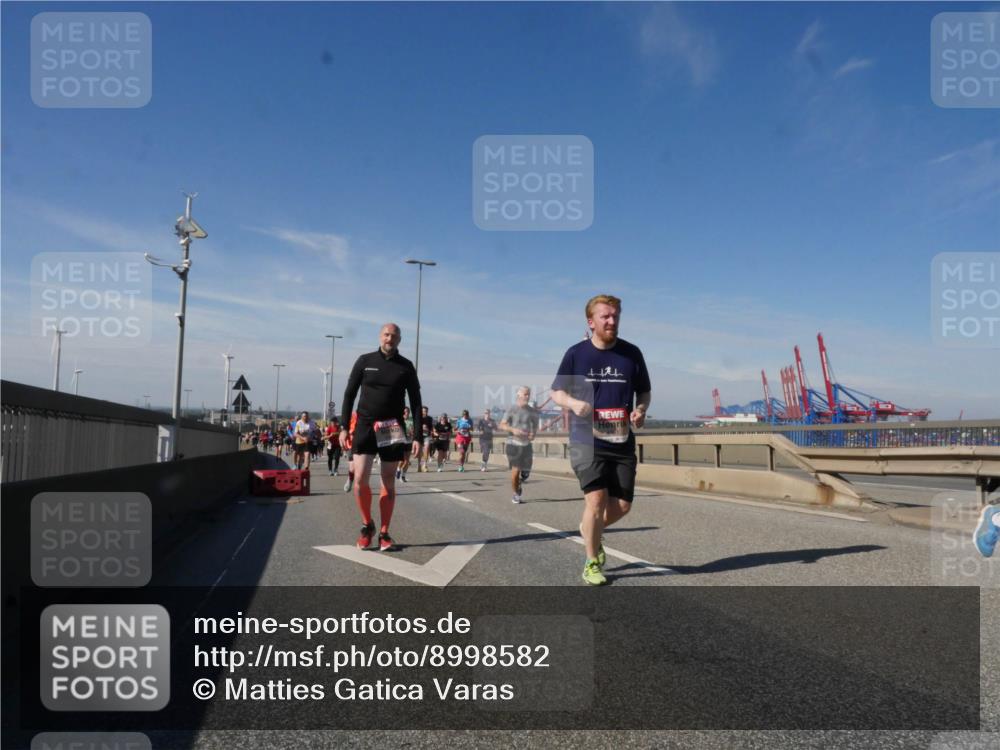 03.10.2025 - Köhlbrandbrückenlauf Matties Gatica Varas http://msf.ph/oto/8998582 03.10.2025 12:50:51 Position 2  meine-sportfotos.de