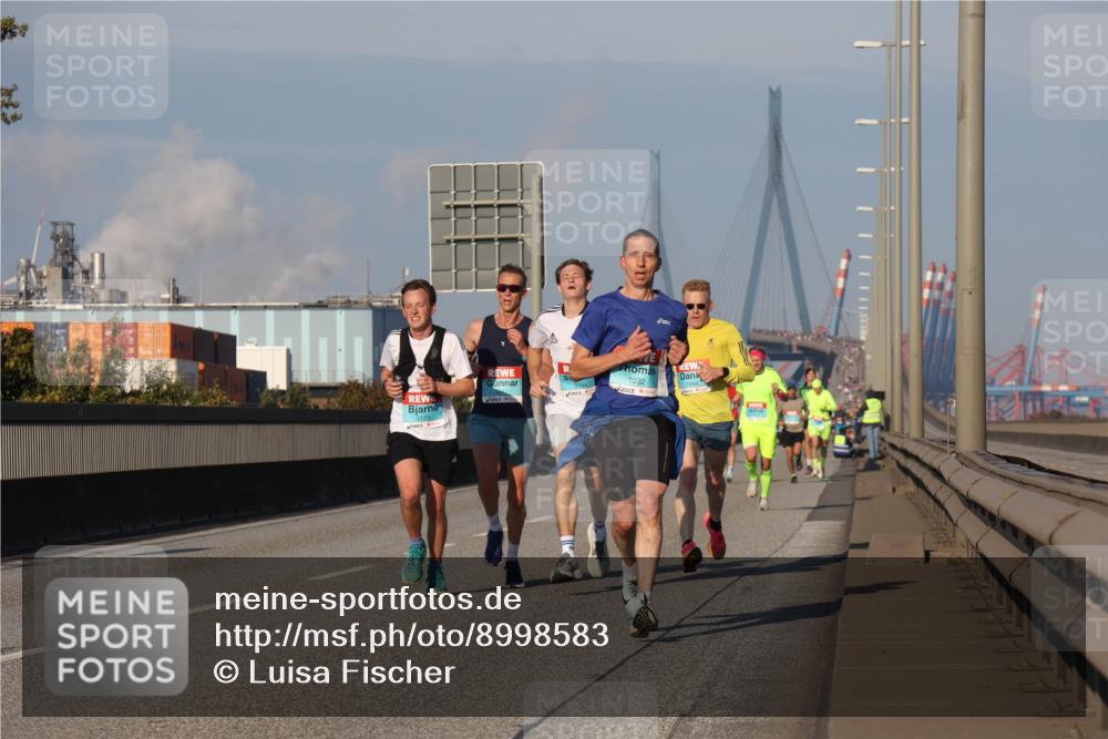 03.10.2025 - Köhlbrandbrückenlauf Luisa Fischer http://msf.ph/oto/8998583 03.10.2025 10:39:51 Position 3 3154, 1032, 1044 meine-sportfotos.de