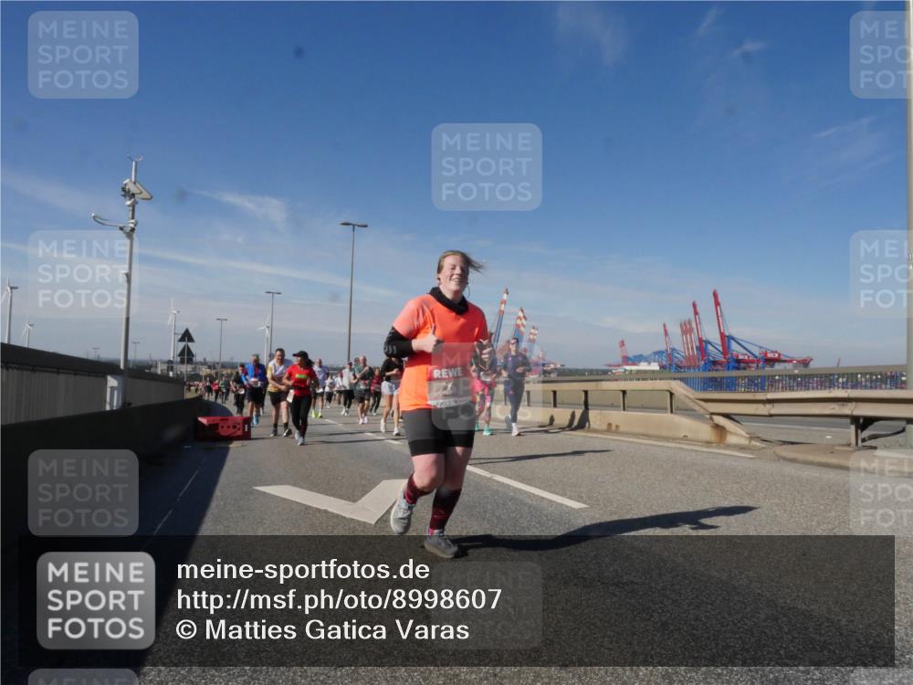 03.10.2025 - Köhlbrandbrückenlauf Matties Gatica Varas http://msf.ph/oto/8998607 03.10.2025 12:50:54 Position 2  meine-sportfotos.de