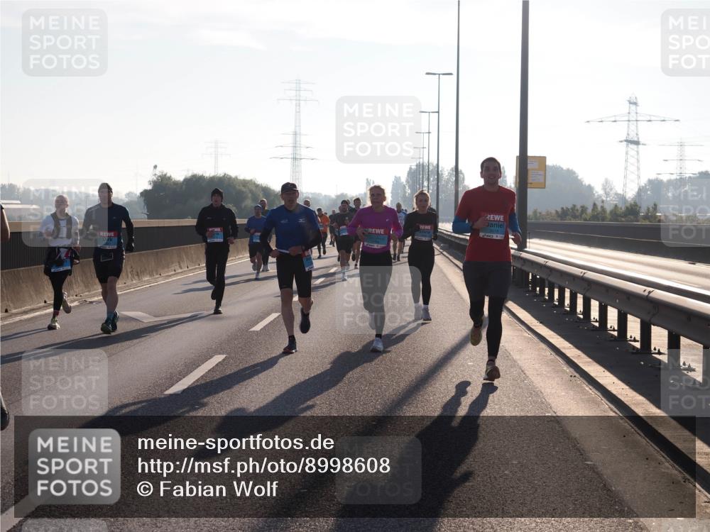 03.10.2025 - Köhlbrandbrückenlauf Fabian Wolf http://msf.ph/oto/8998608 03.10.2025 09:15:59 Position 3 3518 meine-sportfotos.de