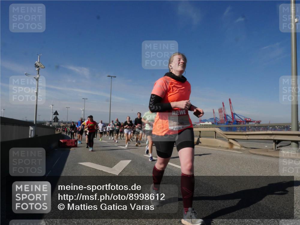 03.10.2025 - Köhlbrandbrückenlauf Matties Gatica Varas http://msf.ph/oto/8998612 03.10.2025 12:50:55 Position 2  meine-sportfotos.de