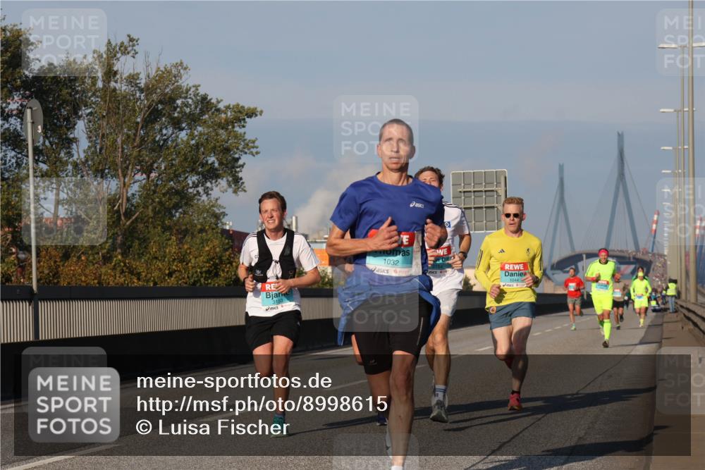 03.10.2025 - Köhlbrandbrückenlauf Luisa Fischer http://msf.ph/oto/8998615 03.10.2025 10:39:53 Position 3 3153, 1032, 1044 meine-sportfotos.de