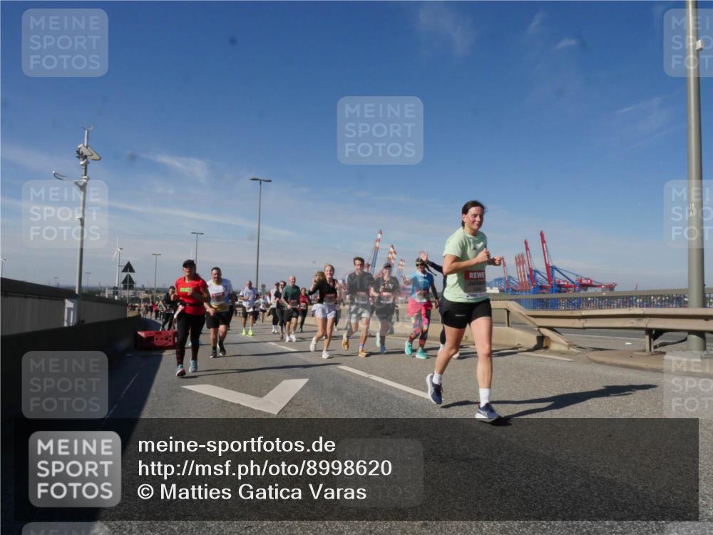 03.10.2025 - Köhlbrandbrückenlauf Matties Gatica Varas http://msf.ph/oto/8998620 03.10.2025 12:50:56 Position 2  meine-sportfotos.de