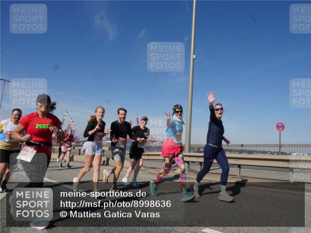 03.10.2025 - Köhlbrandbrückenlauf Matties Gatica Varas http://msf.ph/oto/8998636 03.10.2025 12:50:58 Position 2 6221 meine-sportfotos.de