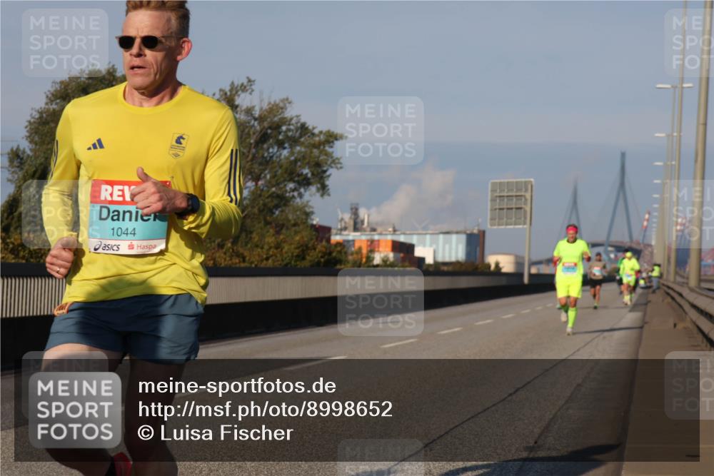 03.10.2025 - Köhlbrandbrückenlauf Luisa Fischer http://msf.ph/oto/8998652 03.10.2025 10:39:57 Position 3 1044 meine-sportfotos.de