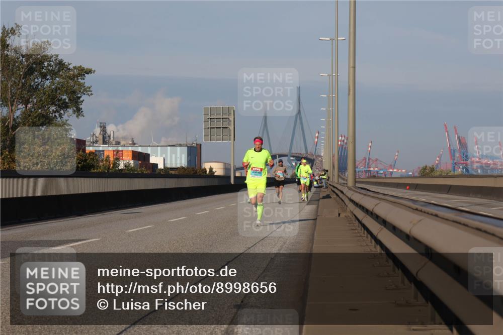 03.10.2025 - Köhlbrandbrückenlauf Luisa Fischer http://msf.ph/oto/8998656 03.10.2025 10:39:58 Position 3  meine-sportfotos.de