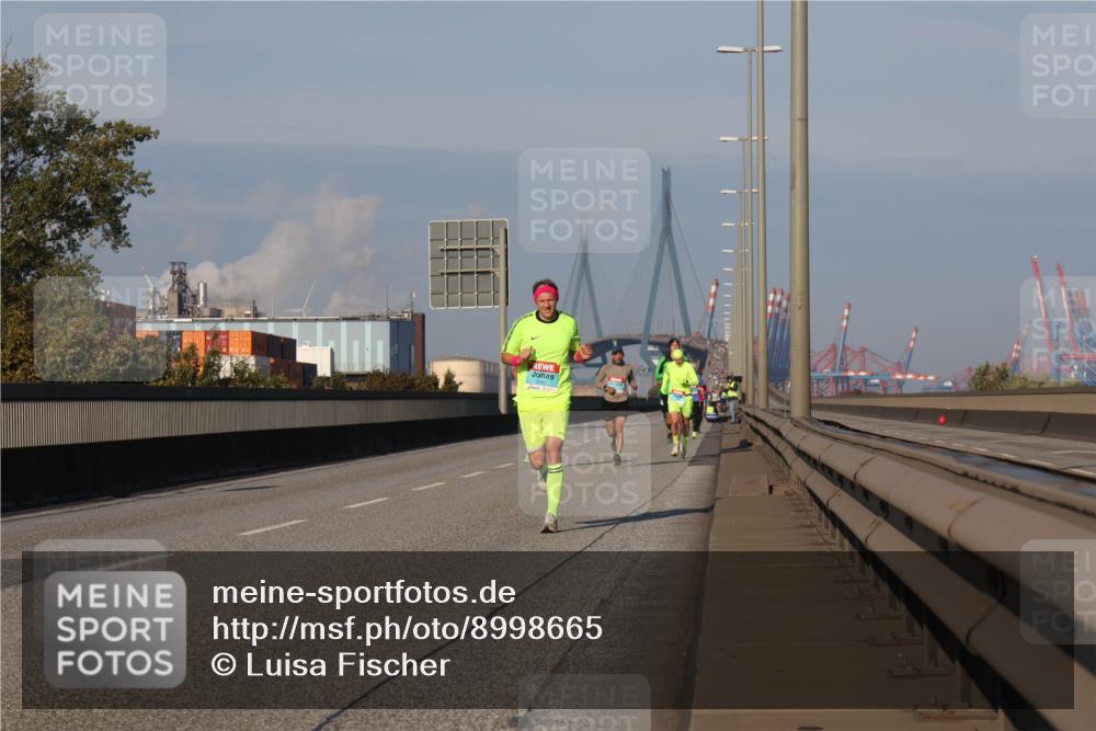 03.10.2025 - Köhlbrandbrückenlauf Luisa Fischer http://msf.ph/oto/8998665 03.10.2025 10:39:58 Position 3  meine-sportfotos.de
