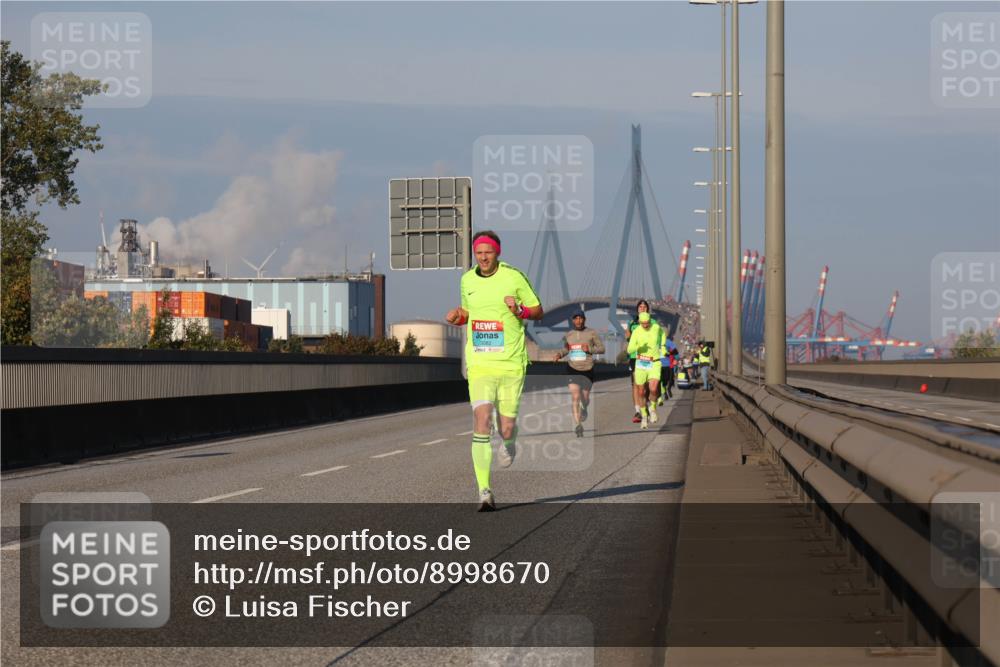 03.10.2025 - Köhlbrandbrückenlauf Luisa Fischer http://msf.ph/oto/8998670 03.10.2025 10:39:59 Position 3  meine-sportfotos.de