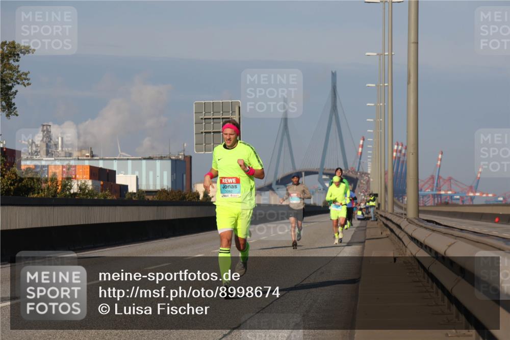 03.10.2025 - Köhlbrandbrückenlauf Luisa Fischer http://msf.ph/oto/8998674 03.10.2025 10:39:59 Position 3 3082 meine-sportfotos.de