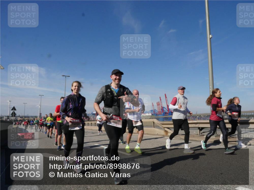 03.10.2025 - Köhlbrandbrückenlauf Matties Gatica Varas http://msf.ph/oto/8998676 03.10.2025 12:51:02 Position 2 6600 meine-sportfotos.de