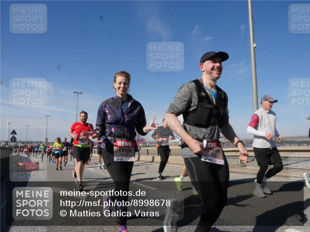 03.10.2025 - Köhlbrandbrückenlauf Matties Gatica Varas http://msf.ph/oto/8998678 03.10.2025 12:51:02 Position 2 5975, 6600 meine-sportfotos.de