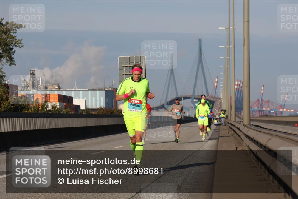 03.10.2025 - Köhlbrandbrückenlauf Luisa Fischer http://msf.ph/oto/8998681 03.10.2025 10:40:00 Position 3 3082 meine-sportfotos.de