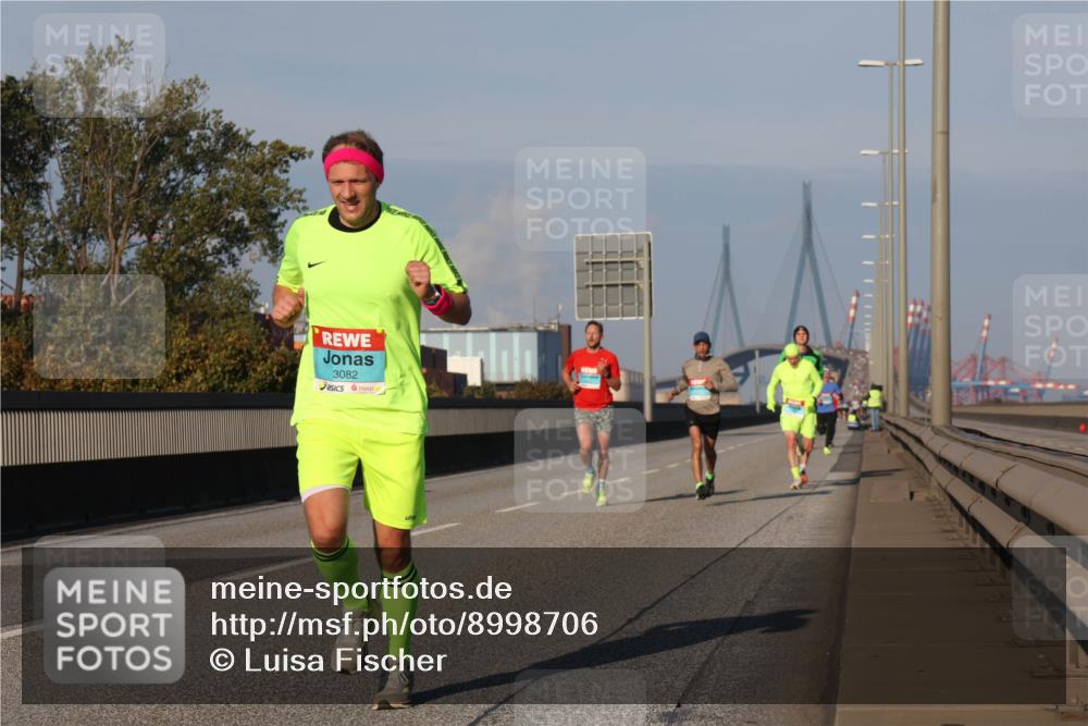 03.10.2025 - Köhlbrandbrückenlauf Luisa Fischer http://msf.ph/oto/8998706 03.10.2025 10:40:02 Position 3 3082 meine-sportfotos.de