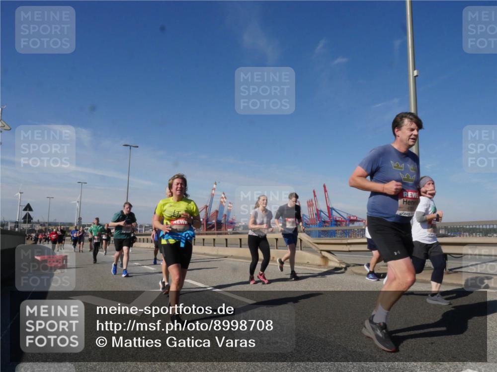 03.10.2025 - Köhlbrandbrückenlauf Matties Gatica Varas http://msf.ph/oto/8998708 03.10.2025 12:51:06 Position 2  meine-sportfotos.de