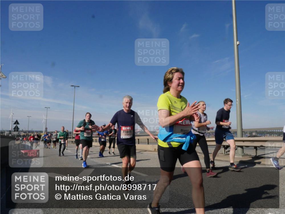 03.10.2025 - Köhlbrandbrückenlauf Matties Gatica Varas http://msf.ph/oto/8998717 03.10.2025 12:51:07 Position 2 6700 meine-sportfotos.de