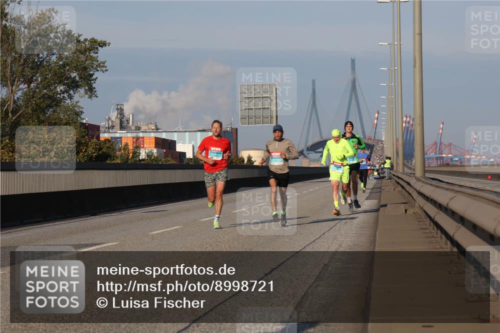 03.10.2025 - Köhlbrandbrückenlauf Luisa Fischer http://msf.ph/oto/8998721 03.10.2025 10:40:03 Position 3  meine-sportfotos.de