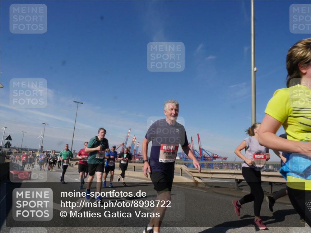 03.10.2025 - Köhlbrandbrückenlauf Matties Gatica Varas http://msf.ph/oto/8998722 03.10.2025 12:51:07 Position 2 6700 meine-sportfotos.de
