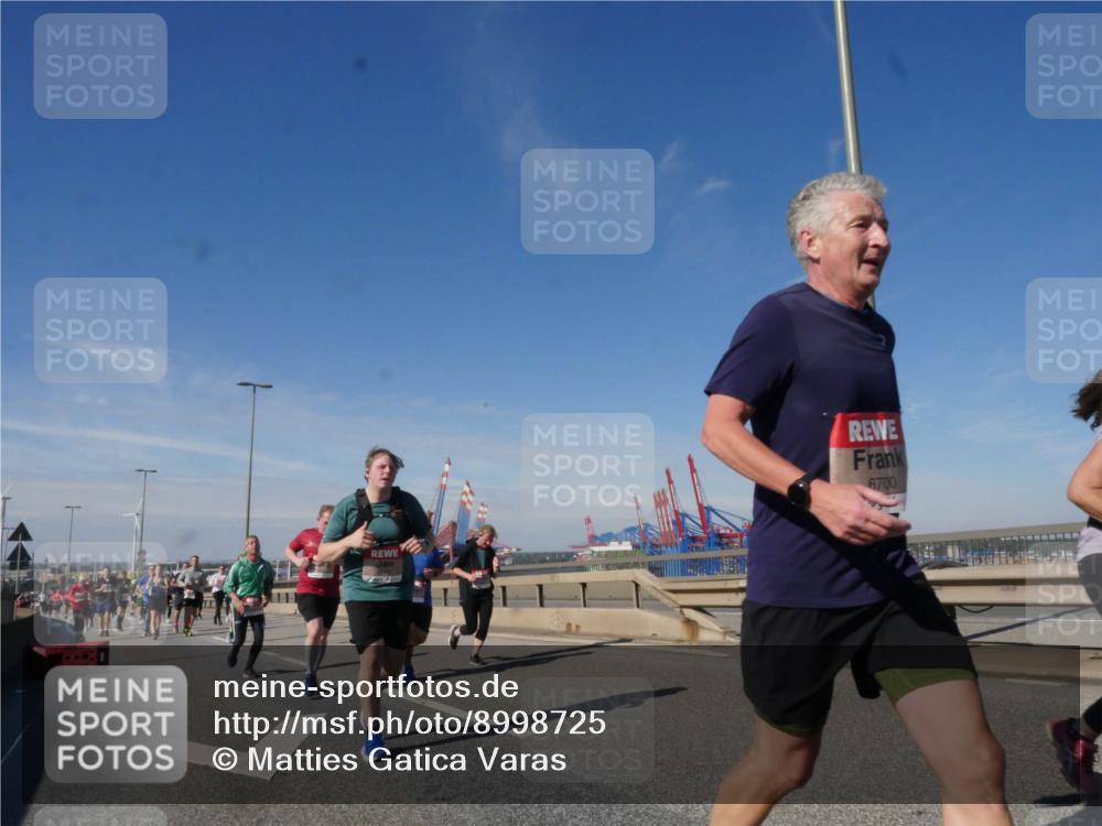 03.10.2025 - Köhlbrandbrückenlauf Matties Gatica Varas http://msf.ph/oto/8998725 03.10.2025 12:51:08 Position 2 6700 meine-sportfotos.de