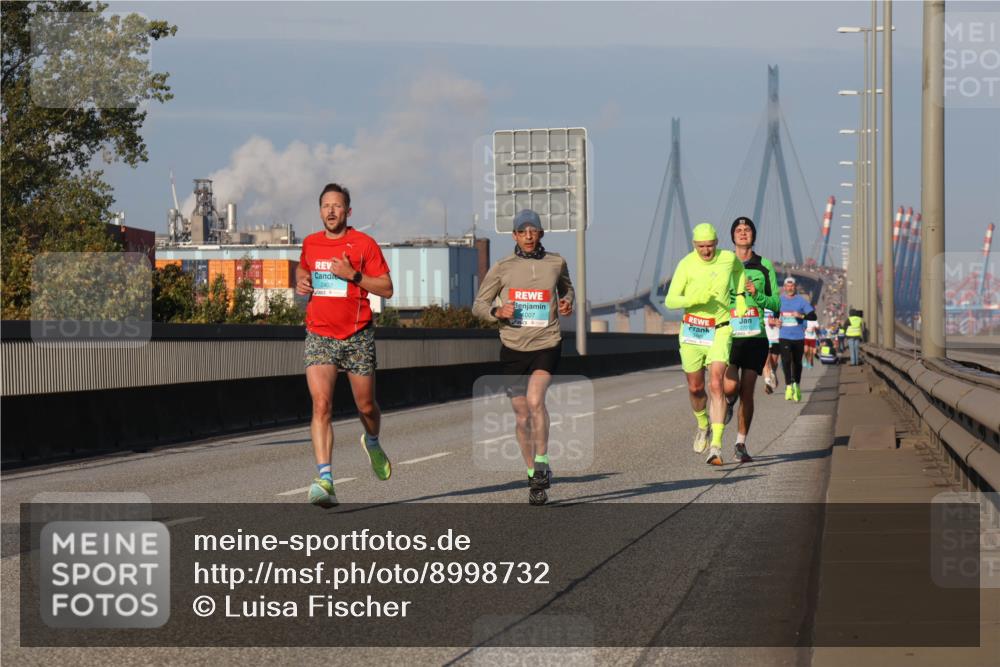 03.10.2025 - Köhlbrandbrückenlauf Luisa Fischer http://msf.ph/oto/8998732 03.10.2025 10:40:04 Position 3 2402, 1007 meine-sportfotos.de
