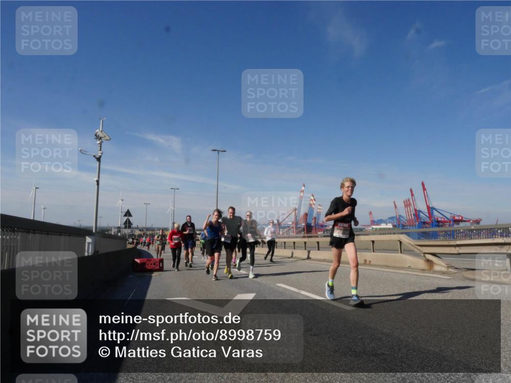 03.10.2025 - Köhlbrandbrückenlauf Matties Gatica Varas http://msf.ph/oto/8998759 03.10.2025 12:51:13 Position 2  meine-sportfotos.de
