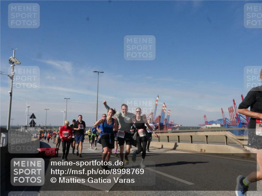 03.10.2025 - Köhlbrandbrückenlauf Matties Gatica Varas http://msf.ph/oto/8998769 03.10.2025 12:51:13 Position 2  meine-sportfotos.de