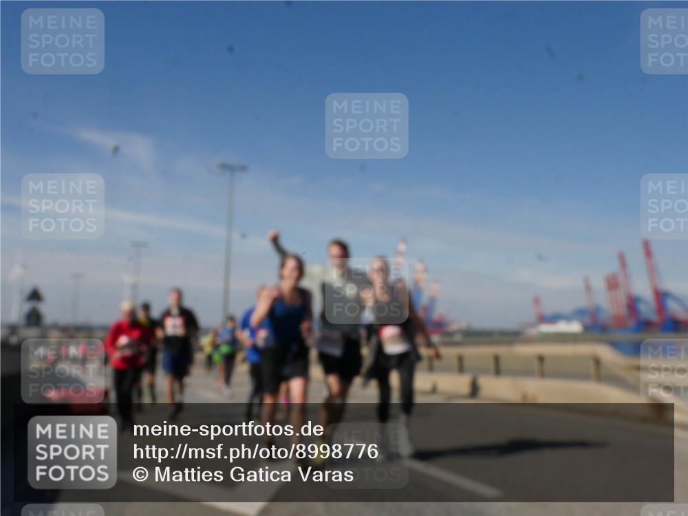 03.10.2025 - Köhlbrandbrückenlauf Matties Gatica Varas http://msf.ph/oto/8998776 03.10.2025 12:51:14 Position 2  meine-sportfotos.de