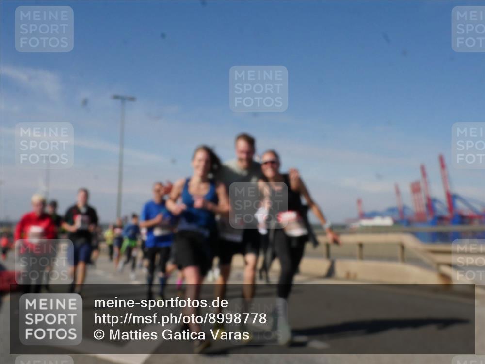 03.10.2025 - Köhlbrandbrückenlauf Matties Gatica Varas http://msf.ph/oto/8998778 03.10.2025 12:51:14 Position 2  meine-sportfotos.de