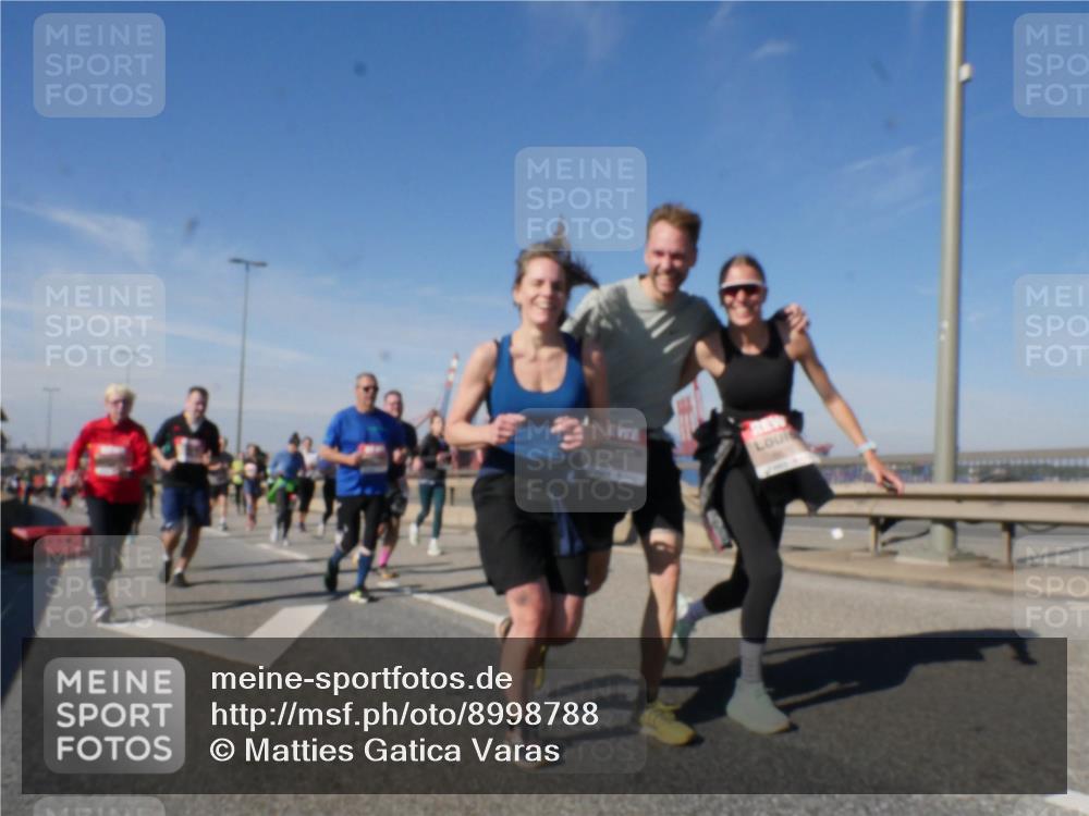 03.10.2025 - Köhlbrandbrückenlauf Matties Gatica Varas http://msf.ph/oto/8998788 03.10.2025 12:51:15 Position 2  meine-sportfotos.de