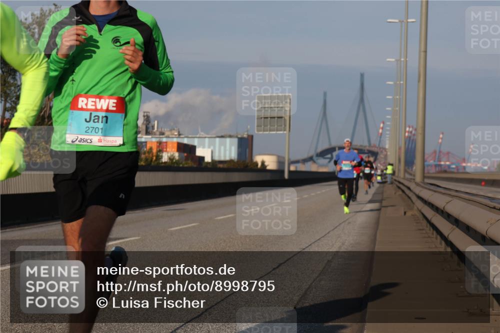 03.10.2025 - Köhlbrandbrückenlauf Luisa Fischer http://msf.ph/oto/8998795 03.10.2025 10:40:10 Position 3 2701 meine-sportfotos.de