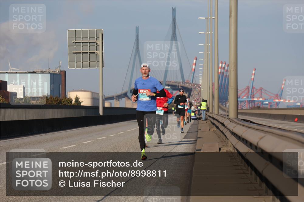 03.10.2025 - Köhlbrandbrückenlauf Luisa Fischer http://msf.ph/oto/8998811 03.10.2025 10:40:12 Position 3 1057 meine-sportfotos.de