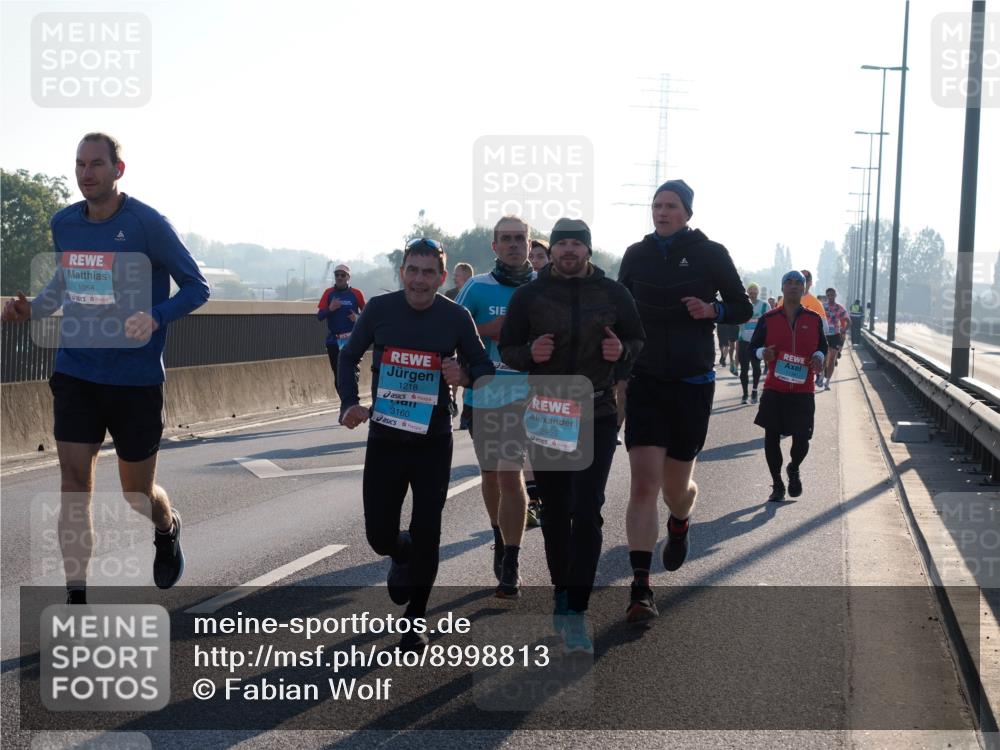 03.10.2025 - Köhlbrandbrückenlauf Fabian Wolf http://msf.ph/oto/8998813 03.10.2025 09:16:12 Position 3 1058, 1218, 3160, 2959 meine-sportfotos.de