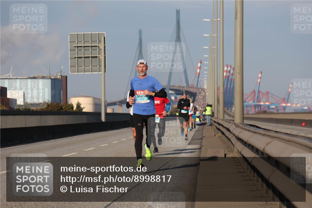 03.10.2025 - Köhlbrandbrückenlauf Luisa Fischer http://msf.ph/oto/8998817 03.10.2025 10:40:12 Position 3 1057 meine-sportfotos.de