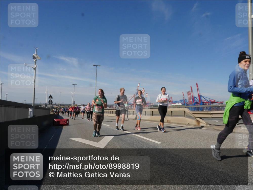 03.10.2025 - Köhlbrandbrückenlauf Matties Gatica Varas http://msf.ph/oto/8998819 03.10.2025 12:51:19 Position 2 118 meine-sportfotos.de