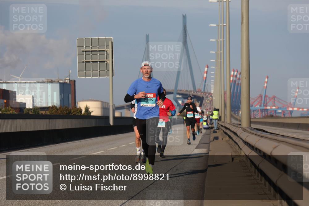 03.10.2025 - Köhlbrandbrückenlauf Luisa Fischer http://msf.ph/oto/8998821 03.10.2025 10:40:13 Position 3 1057 meine-sportfotos.de