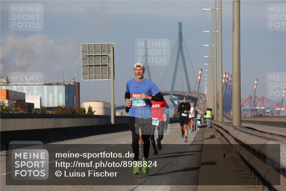 03.10.2025 - Köhlbrandbrückenlauf Luisa Fischer http://msf.ph/oto/8998824 03.10.2025 10:40:13 Position 3 1057 meine-sportfotos.de