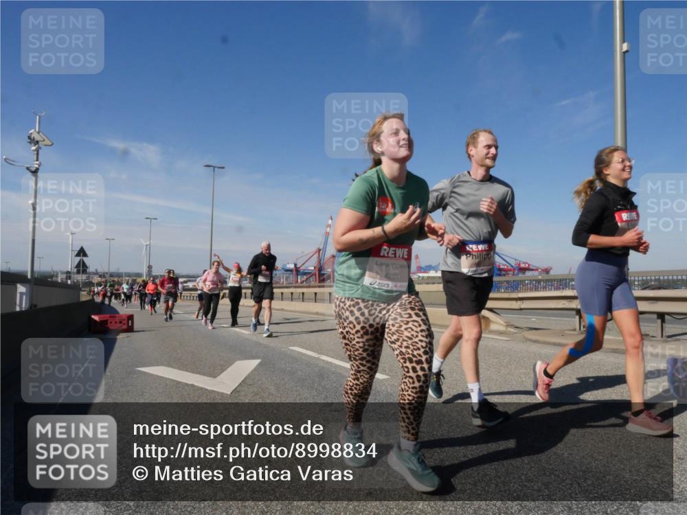 03.10.2025 - Köhlbrandbrückenlauf Matties Gatica Varas http://msf.ph/oto/8998834 03.10.2025 12:51:21 Position 2 4291 meine-sportfotos.de